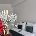 Mv Central Apartment & Garage - Self Check-In