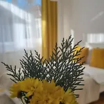 Mv Central Apartment & Garage - Self Check-In